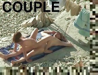nudista, al-aire-libre, público, amateur, cámara, pareja, playa, voyeur, morena