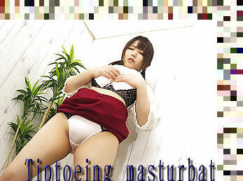 Tiptoeing masturbation - Fetish Japanese Video
