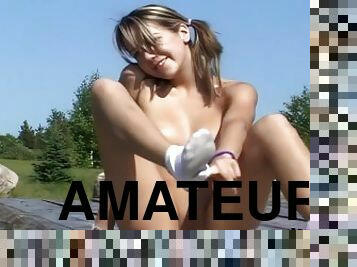 masturbation, en-plein-air, chatte-pussy, écolière, amateur, ados, natte, collège, blonde, 18ans