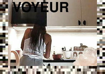 chatte-pussy, amateur, ados, maison, cam, voyeur, jupe-en-l’air, cuisine, culotte, serrée