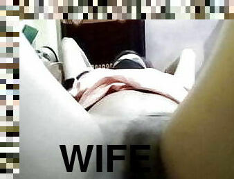 Desi wife fingering on cam for bf