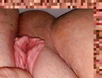 klitoris, tučné, obrovské-huge, pička, lesbické, milfka, mamka, bbw, bacuľaté, prstovanie
