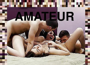 orgie, russe, échangistes-et-libertins, amateur, milf, hardcore, cam, voyeur, baisers, quatuor