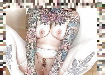 tattoo girl squirt 
