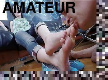 Niki Facesitting And Foot Fetish Part Three