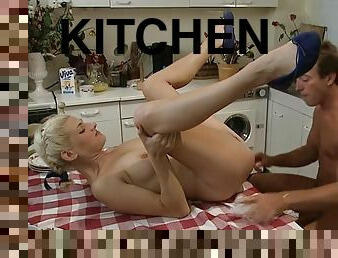 Pussy pumping in the kitchen