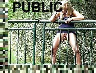 en-plein-air, pisser, public, maison, cam, voyeur, blonde, assez, blanc, caché