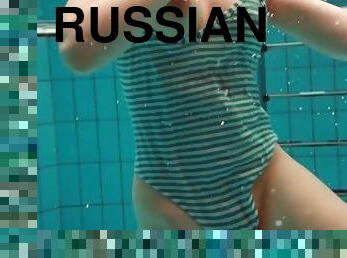 Biggest floating tits of Dashka underwater