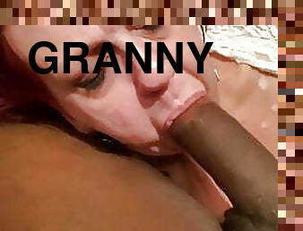 fellation, ejaculation-sur-le-corps, granny, milf, hardcore, hirondelle, rousse, ejaculation, pute