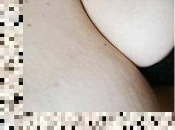 tetas-grandes, pezones, squirting, amateur, regordeta, regordeta-chubby, tetas, fetichista, a-solas, leche