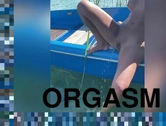 baignade, gros-nichons, orgasme, en-plein-air, pisser, public, chatte-pussy, giclée, amateur, ejaculation-sur-le-corps