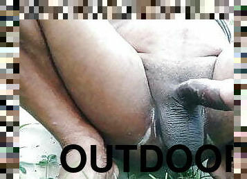 Outdoor jerking