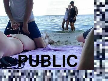 public, femme, amateur, plage, trio, salope, mari, cocu, clignotant