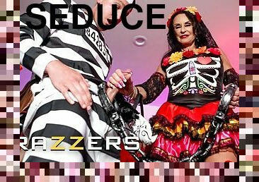 BRAZZERS - Hip GILF Rita Daniels Seduces Van Wylde & Pulls His Dick For A Sneaky Halloween Fucking
