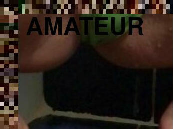 baignade, pisser, giclée, amateur, ejaculation-sur-le-corps, ados, culotte, fétiche, douche, solo