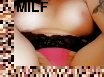 Milf with pussy like a GOLD MINE.. for full film/video send message.