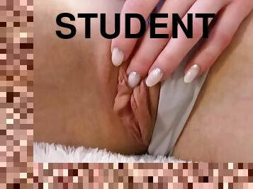 clitoris, masturbare-masturbation, orgasm, pasarica, studenta, excitat, solo, uda