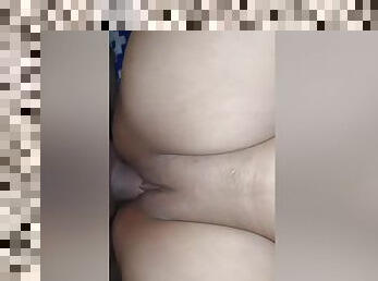 Indian Shaved Pussy Fucked In Oyo Room.. Hindi Audio