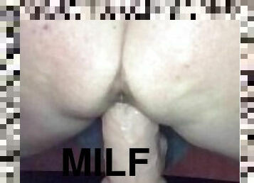 Anal milf creams on a thick dildo