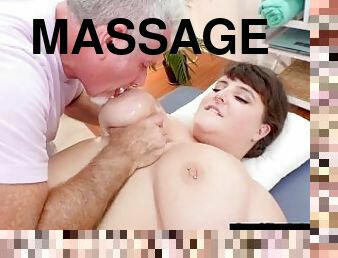 BBW Leila Lewis Gets a Taste of Masseur's Dick While Having a Massage