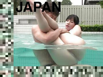 Sexy time by the pool with shaved japanese pussy of yui kasugano