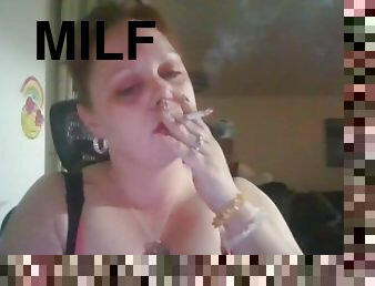 teta-grande, amador, babes, mulher-madura, mãe, mãe-mother, mamas, fetiche, sozinho, fumando