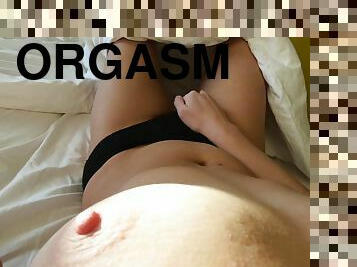 Wake Up Early To Have An Orgasm - Girl Masturbating