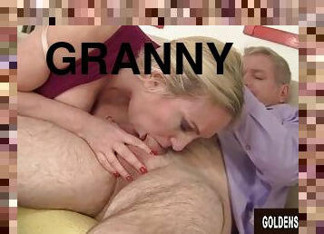 gros-nichons, grand-mère, vieux, chatte-pussy, mature, fellation, ejaculation-sur-le-corps, granny, hardcore, branlette