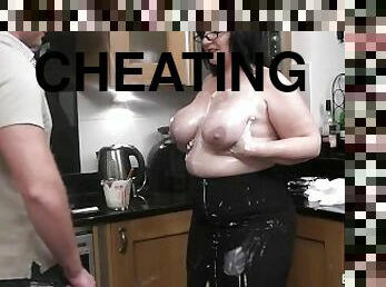 Doggy-fuck cheating with BBW on the kitchen