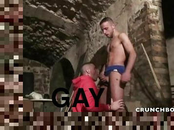 juene hetero baisé dans une cave par le beau Sta ny FALCONE