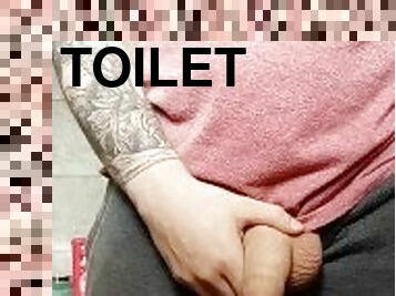 pisser, amateur, énorme-bite, gay, toilette, fétiche, massive, solo, boules, tatouage