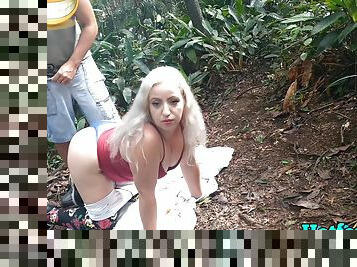 Loira Bunduda Fode No Parque E Faz O Cara Gozar Sem Parar