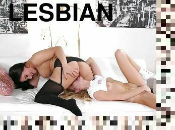 Lesbian Sex With Stepmom During Her Video Meeting On Pornhd