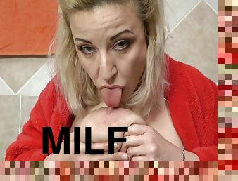 Blond Milf Maja Masturbates In Bath