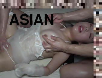 asia, remaja, creampie-ejakulasi-di-dalam-vagina-atau-anus-dan-keluarnya-tetesan-sperma, seks-grup, berambut-cokelat