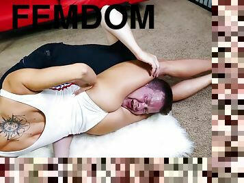 Wrestling Femdom With Naomi Swann