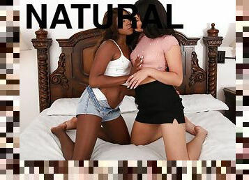 masturbación, coño-pussy, negra-ebony, lesbiana, juguete, corrida, natural, morena