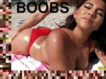 gros-nichons, chatte-pussy, babes, fellation, énorme-bite, ados, latina, plage, seins