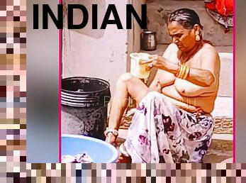 Desi Indian Village Mature Aunty Bathing Video