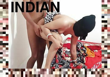 Sexy Indian Boudi Fucked By Property Dealer At Farmhouse