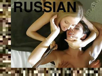 russe, échangistes-et-libertins, babes, lesbienne, trio, blonde, magnifique, brunette