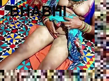 Desi Bhabhi Ki Chut Chhood Ke Bhosda Bana Diya Hindi Porn Video Clear Audio
