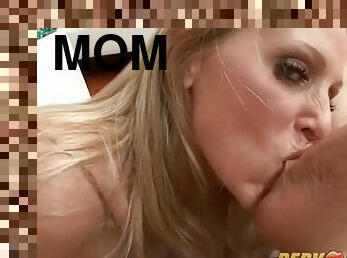 Pervcity Mom Julia Ann Loves Anal