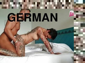 SEX IN THE MORNING - GERMAN MILF WAKES UP AND CUM ON FACE