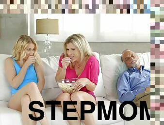 Stepmom Cory Chase liking and eating a blonde teen Sierra Nicole