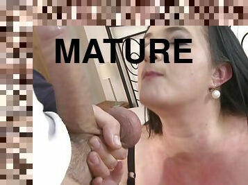 cul, gros-nichons, vieux, mature, ejaculation-sur-le-corps, milf, maman, belle-femme-ronde, jeune-18, horny