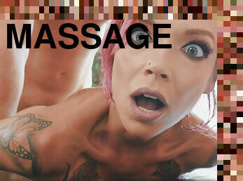 Red haired Anna Bell Peaks relaxes at massage and gets fucked