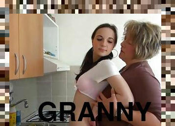 garry-old, am-pussy, mekdep-gyzy, ýaşy-ýeten, garry, lesbian, dostyň-ejesi, eje, ýaşlar-18, 18-ýo