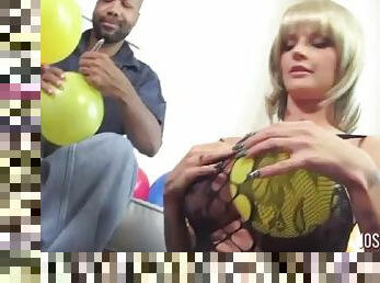 Balloon Fetish with Joslyn James