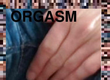 masturbation, orgasme, pisser, solo, jeans, sexe-habillé